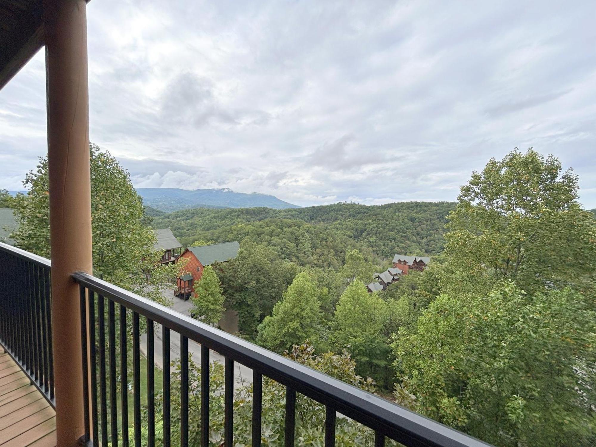 Wild Mountain Honey 3 Bedroom/3 Bath Home With Home Theater Pigeon Forge Exterior photo